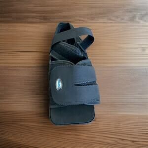 DARCO ORTHOPEDIC POST-OP OPEN TOE SHOE Size M/Small Fits Shoe Size 7 To 8